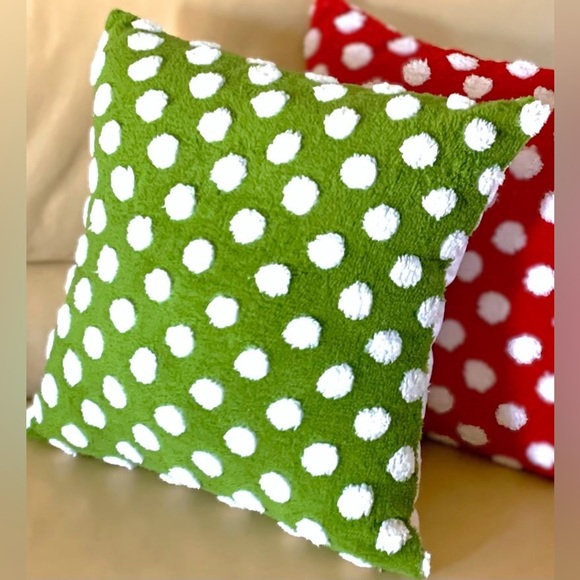 Set/2 Plush Jacquard Green White Christmas Polka Dot 18" Pillow Covers New - Picture 1 of 5